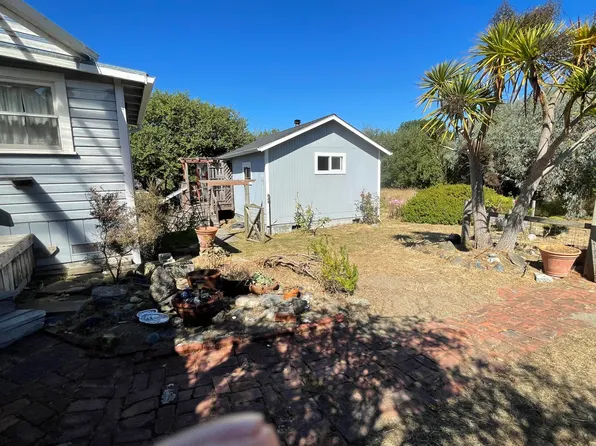 1693 Peninsula Dr, Arcata, CA 95521