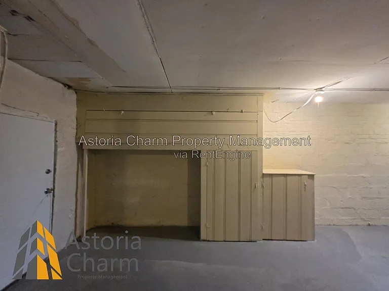 3016 Pelham Ave — Photo 37