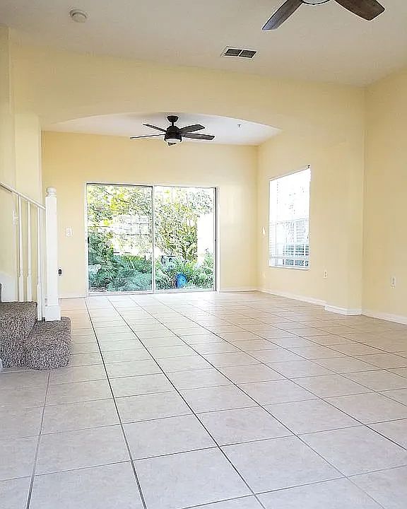 Living/Dining Room Area
