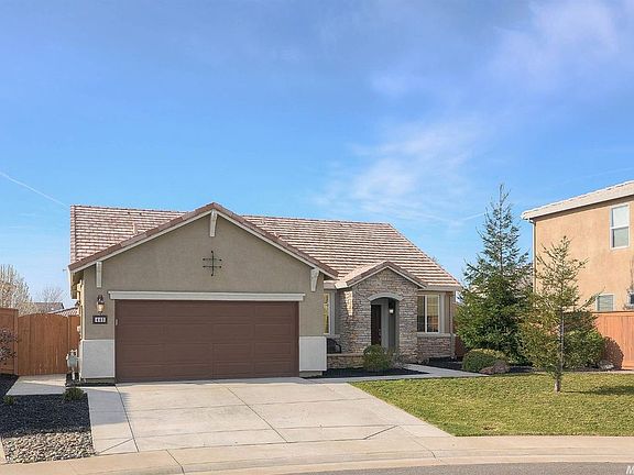 2nd image of 440 Celebration Ct