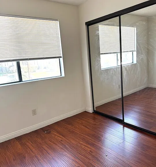 955 S Normandie Ave #201 — Photo 3