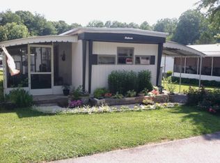 105 Ironwood Dr, Hendersonville, NC 28739