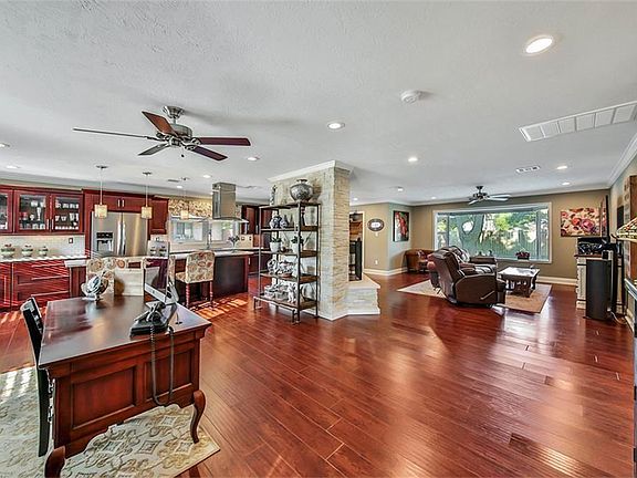 5th image of 1707 Shannon Valley Dr