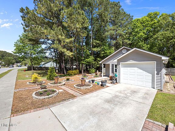 4th image of 3414 Elizabeth Avenue
