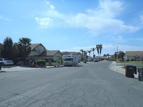 3rd image of 24335 Bairndale Dr