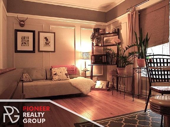 5th image of 2200 W Foster Ave #22021