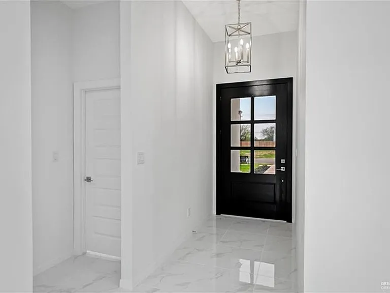 3121 E Kennedy Ave — Photo 24