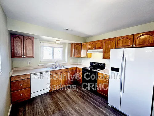 1010 Mazatlan Cir #B Photo 1