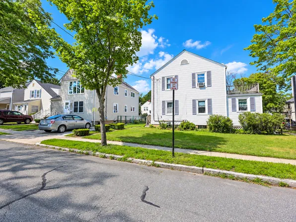 40 Baker Ave #1, Quincy, MA 02169