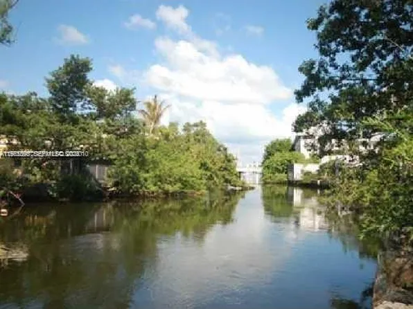 531 NE 77th St, Miami, FL 33138