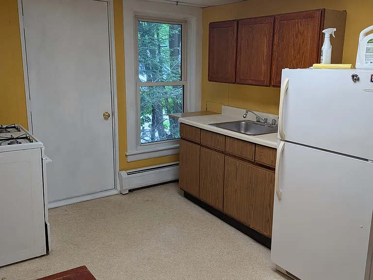 83 Frost Pl #2 — Photo 9