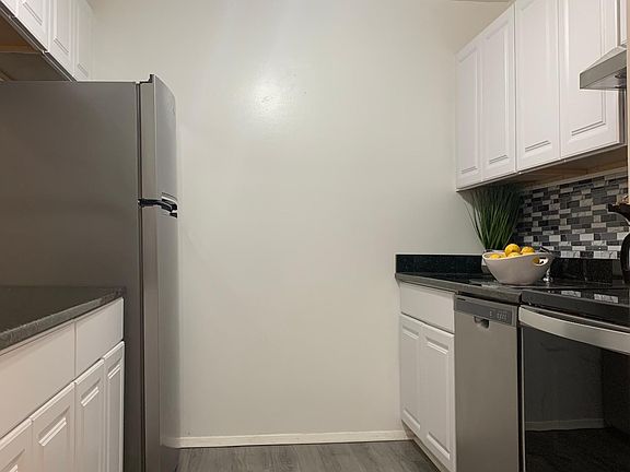 3rd image of 111 Mulberry St #4E