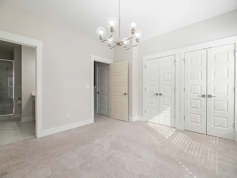 554 W End Dr — Photo 23