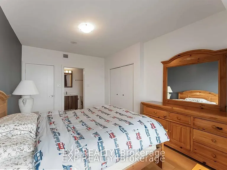 40 Nepean St #1607 — Photo 22