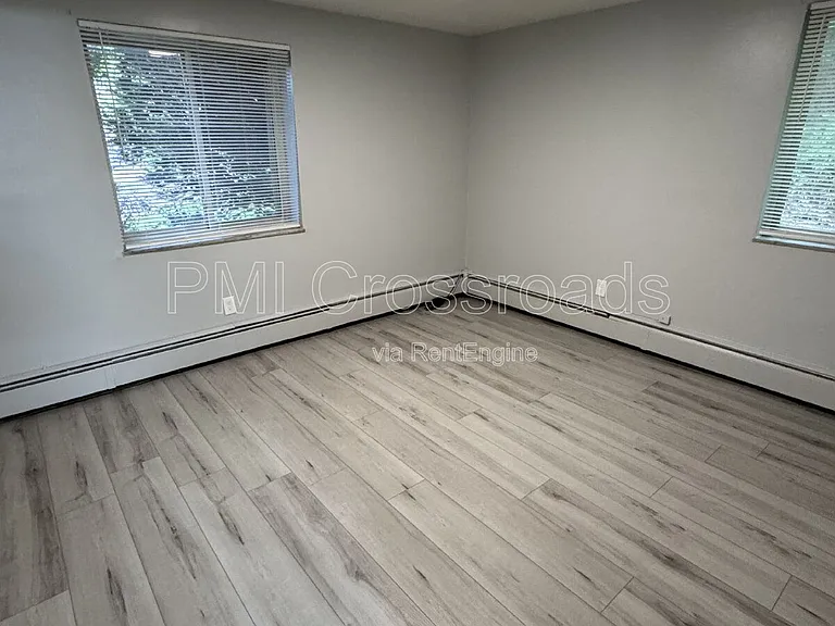 2323 Newton St #1 — Photo 16