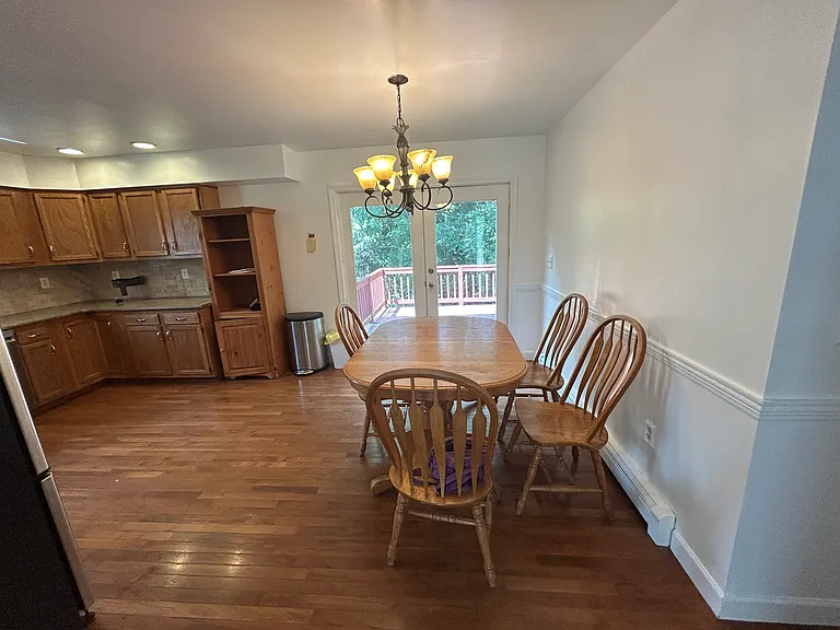 498 Plantation St — Photo 9