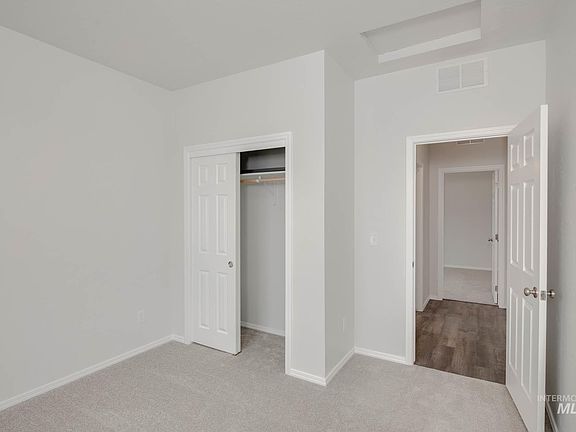 4th image of 412 Jadeite Ave