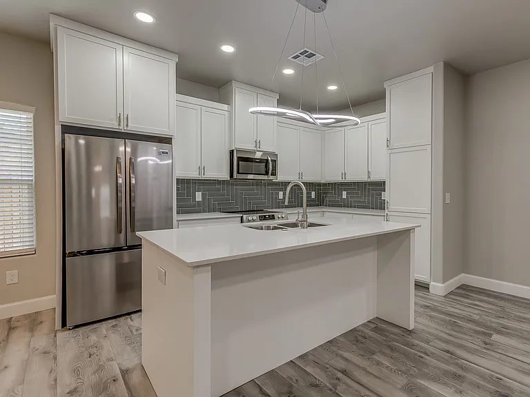 1304 NE 20th St #B — Photo 7
