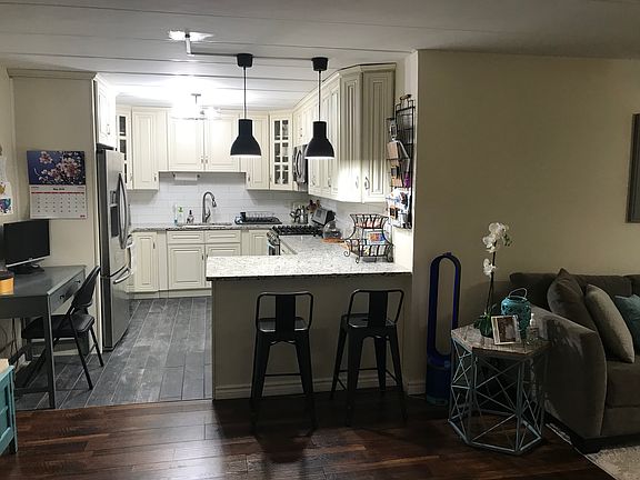 4th image of 2035 Central Park Ave APT 3H
