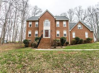 300 Millspring Dr, Forest, VA 24551