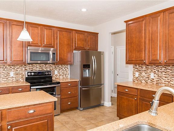 5th image of 270 Summerford Pl