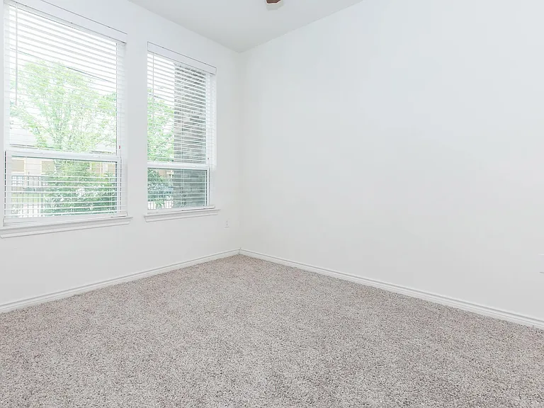 Richcrest Apartments — Photo 26