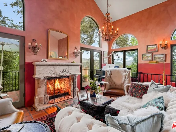 754 Basin Dr, Topanga, CA 90290