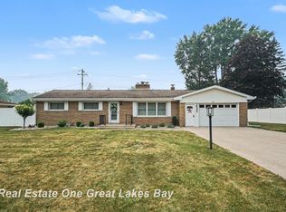 2535 E Greendale Dr, Saginaw, MI 48603