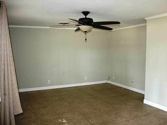 2nd image of 1205 Pecan Dr