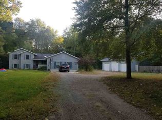 5181 Michillinda Rd, Whitehall, MI 49461