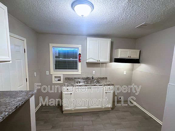 4th image of 2601 Dakar Ave