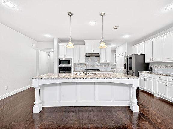 3rd image of 15608 Governors Island Way