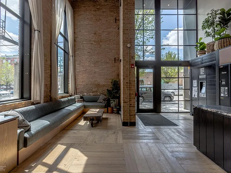 Germain House - Lobby