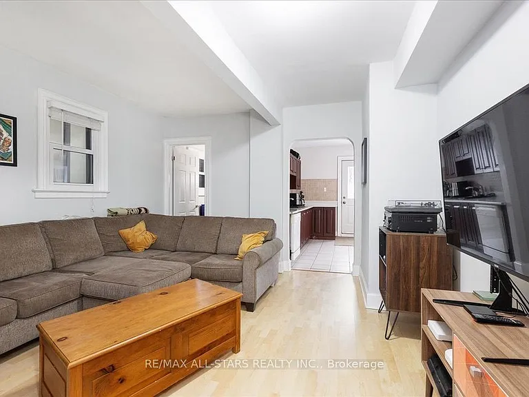 387 Ontario St #MAIN FLOOR — Photo 12