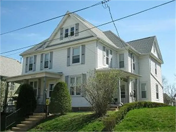 352 Winona St, Dubuque, IA 52001