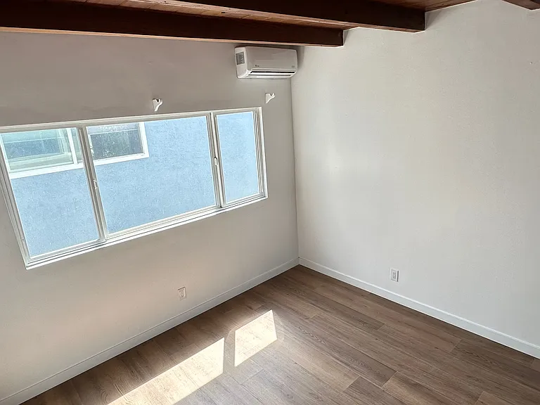 118 45th St #118 — Photo 20
