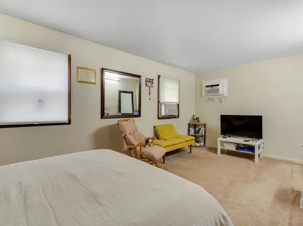 3218 Pleasant Avenue image 12 of 44