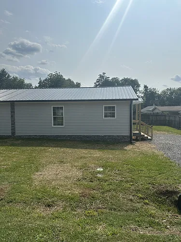 715 Martin St Photo 1