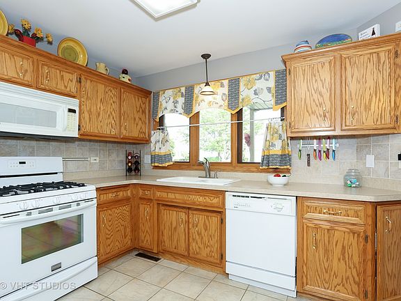 5th image of 8443 Dunmore Dr