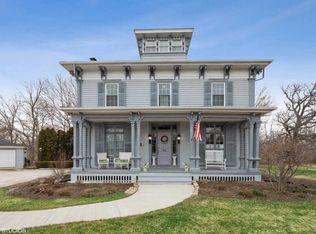 5512 Mill St, Richmond, IL 60071