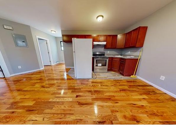 145 Charles Ave #2