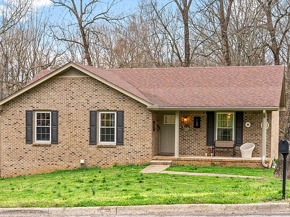 4th image of 419 Warren Cir