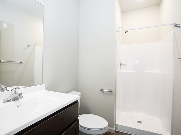 4th image of 108 E Daniel St #15680321