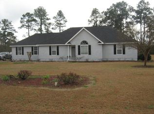 98 Elizabeth Dr, Tifton, GA 31793