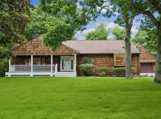 37 Fanning Ave, Hampton Bays, NY 11946