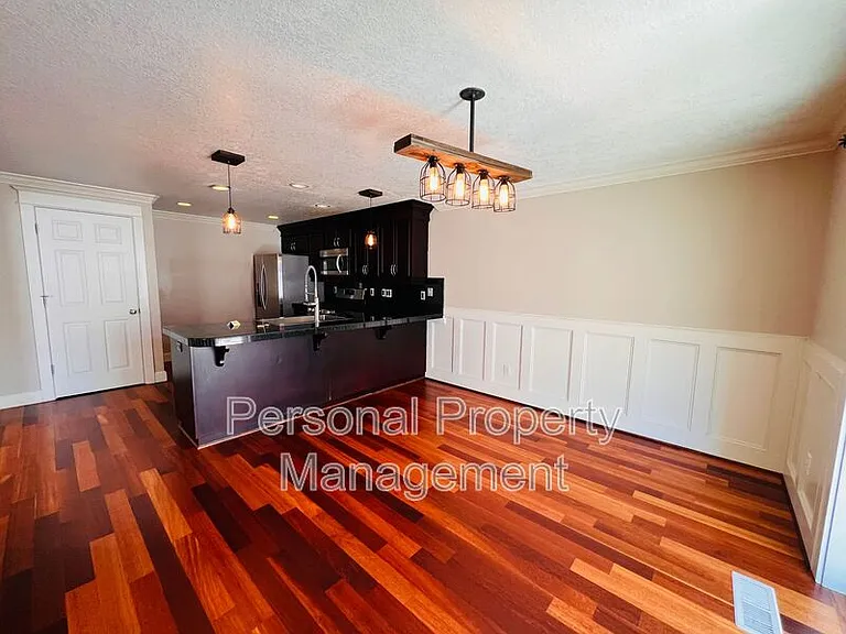 12607 NE 27th Way — Photo 9
