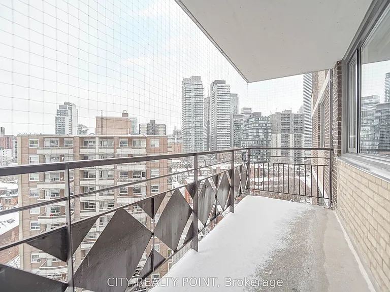 55 Isabella St #906 — Photo 9