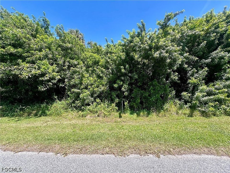 1st image of 48 Ramblewood St