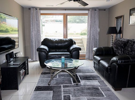2nd image of 2041 Westview Dr