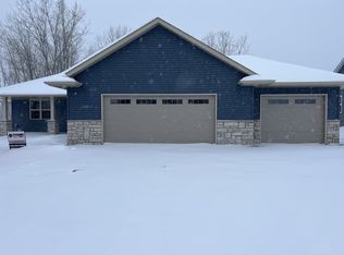 1217 Velsen Rd, Green Bay, WI 54313